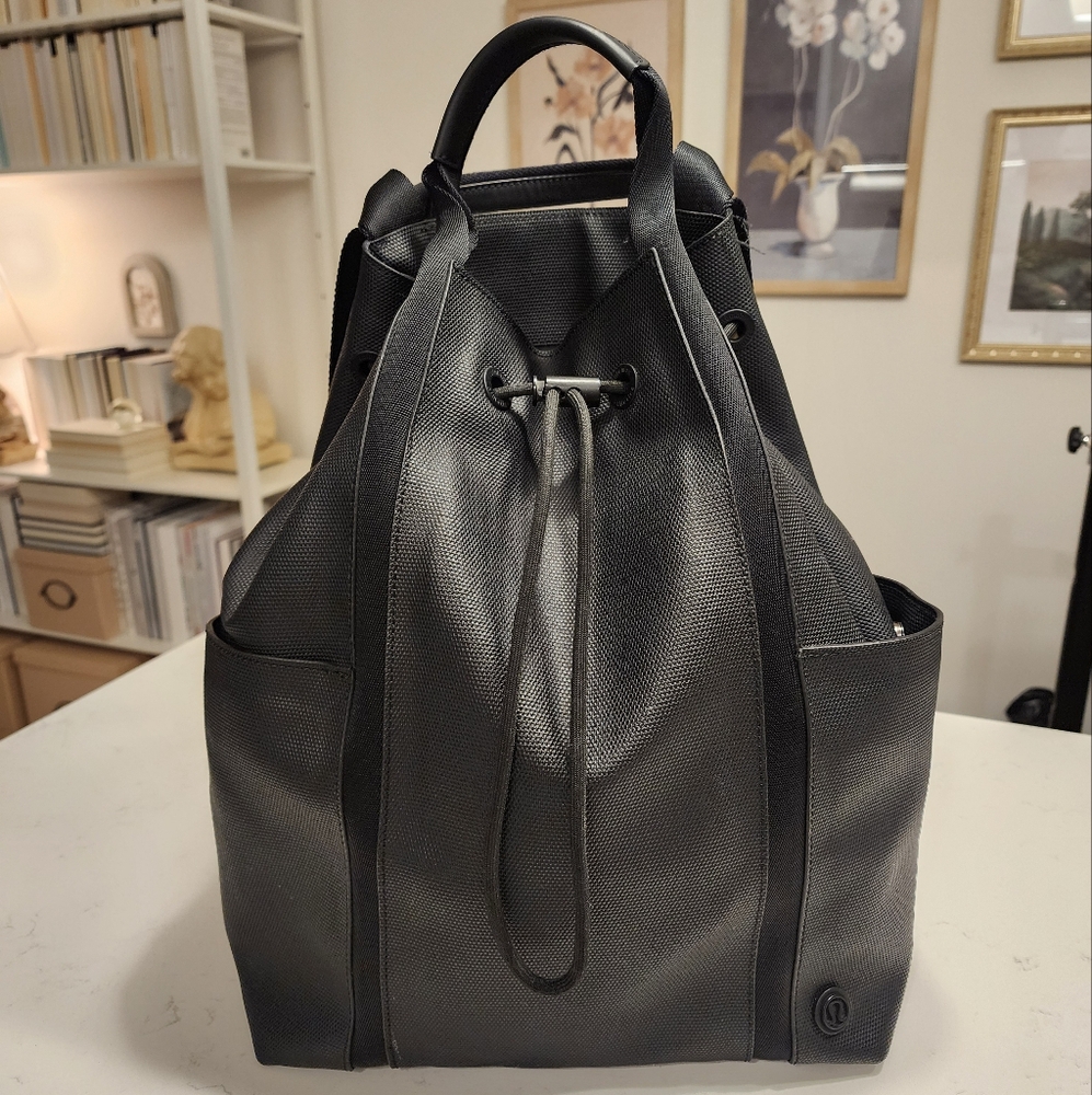 Lululemon Day Out Backpack 16L